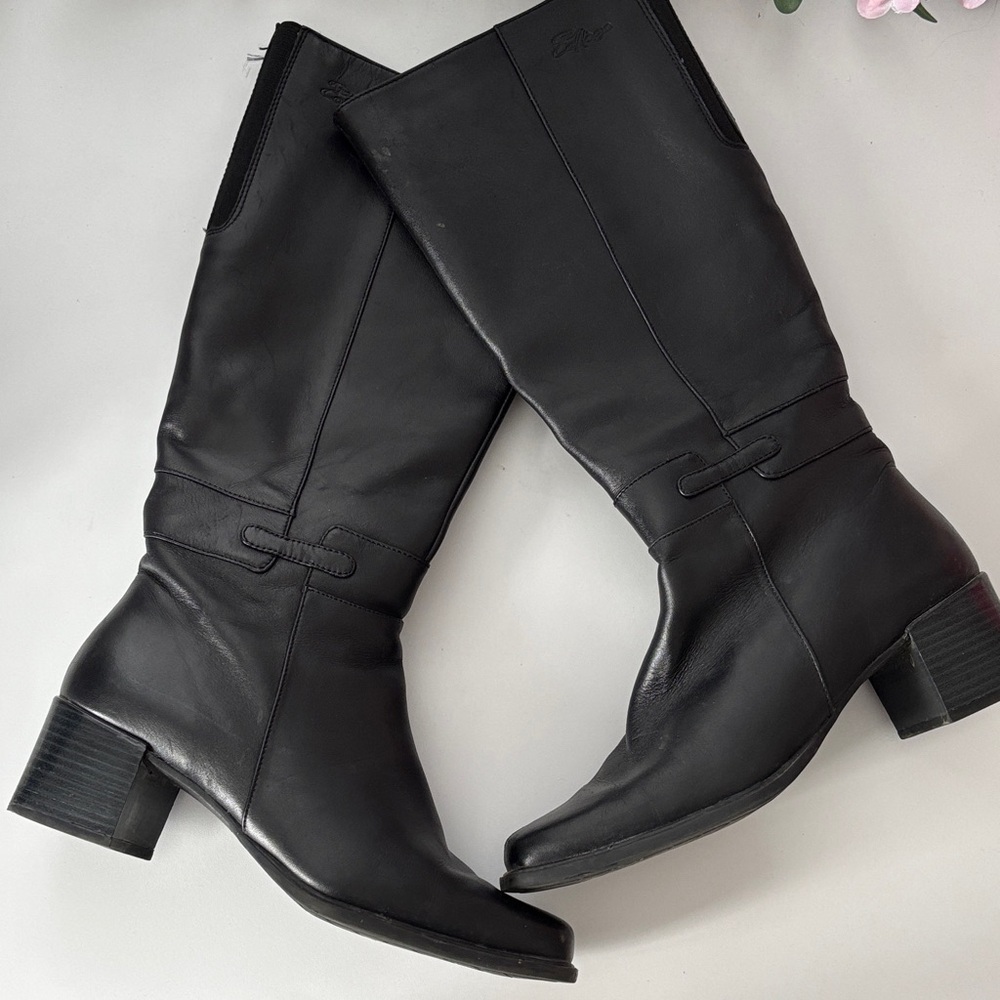 Aqua College Elegant Black Leather Heeled Boots